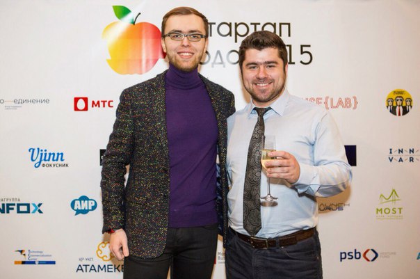 Компания Fibrum, которую возглавляет выпускник Школы бизнес-информатики Илья Флакс, победила в номинации «Hardware стартап» и спецноминации «Народная любовь» конкурса «Стартап года-2015»