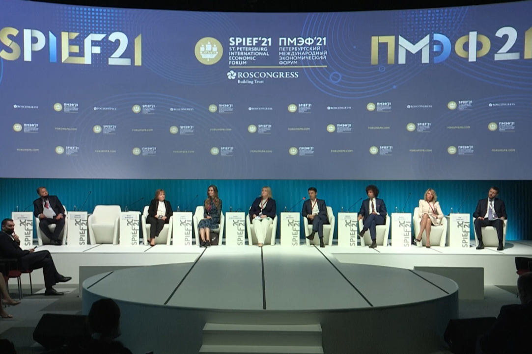Дан Медовников выступил модератором сессии "Технологическое предпринимательство и коммерциализация интеллектуальной собственности" в рамках ПМЭФ-2021