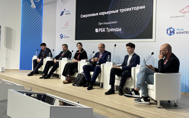 Декан ВШБ Валерий Катькало выступил в рамках форума ПМЭФ-2022
