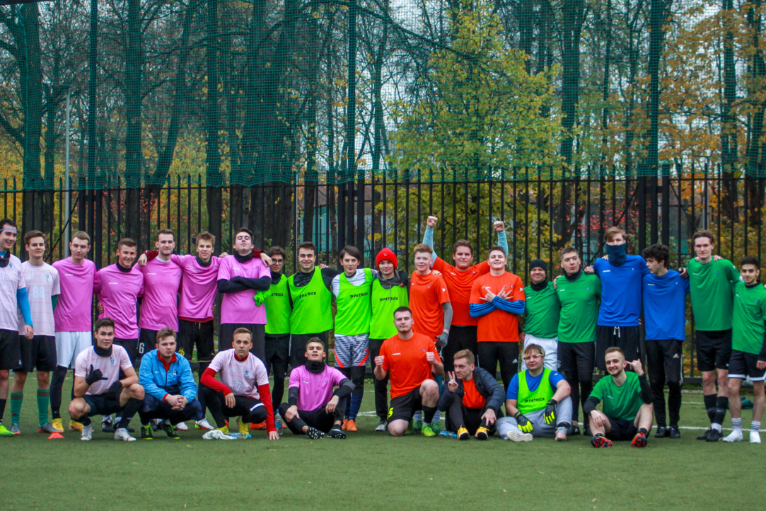 В Лужниках прошел турнир по футболу среди студентов и выпускников основных образовательных программ ВШБ