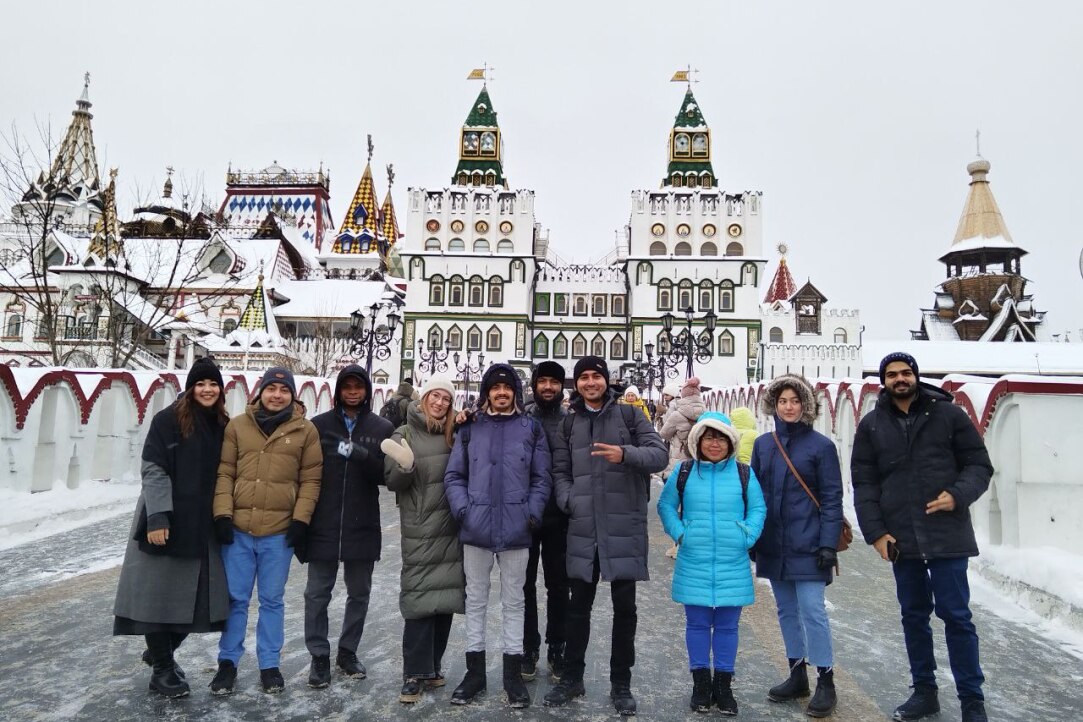 Illustration for news: Cultural immersion of HSE GSB International students: visit to Izmailovo Kremlin