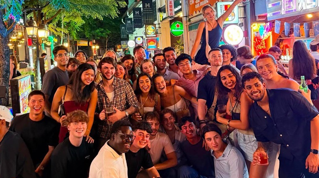 Studying in the heart of Digital Asia: mobility at Singapore Management University through the eyes of an HSE GSB student Illustration for news: Studying in the heart of Digital Asia: mobility at Singapore Management University through the eyes of an HSE GSB student