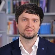 Academic Supervisor of the 'Business Administration' programme Dmitrii Knatko